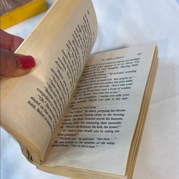 Set of 5 Vintage Romance Novels, various authors, fiction paperbacks - Picture 13 of 16